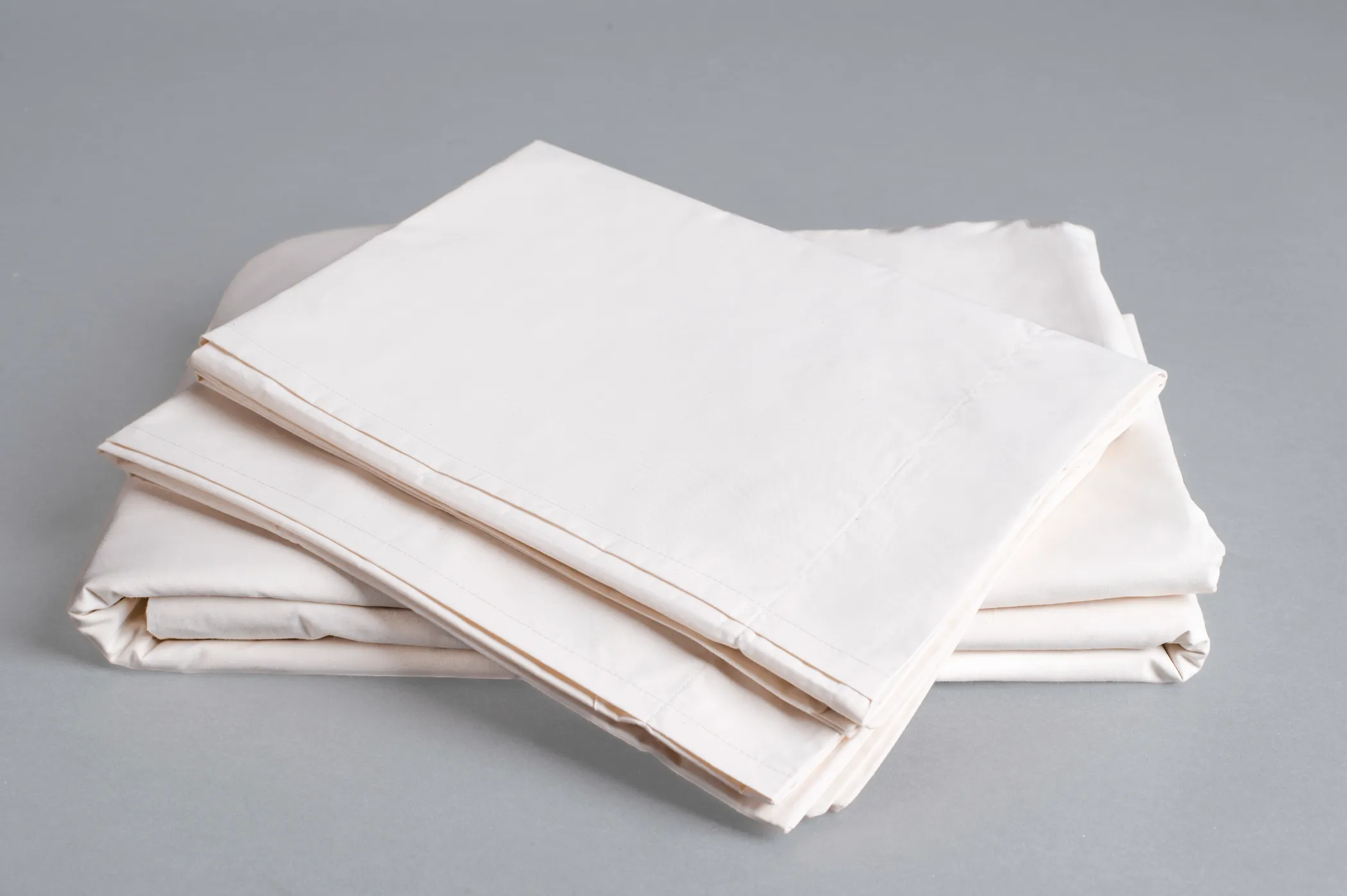 myMerino® Comforter with Organic Cotton Sateen Duvet Cover Set - Image 10